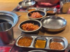 -青瓦炭韩潮烤肉(花园道店)