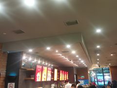 -星巴克(上海虹桥新天地二店)