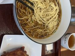 -百年老字号·观振兴蟹黄面·三虾面·苏式面(观前街富仁坊巷店)