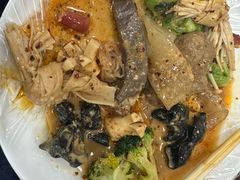 -郭记小街麻辣烫(南小街总店)