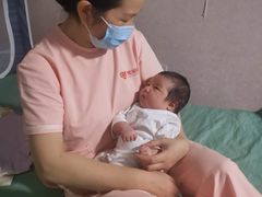 -苏州雏渐肥月嫂