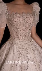 -拉瑞娜LaReine婚纱礼服高级定制
