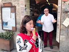 -Gelateria Dondoli
