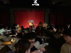 -三两三民谣咖啡清吧