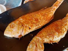 烤小海鱼-涠洲岛香蕉鸡