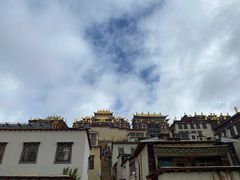 -噶丹松赞林寺