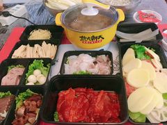 -热火朝天鲜切牛肉火锅(南强街巷店)