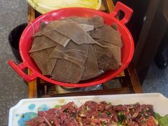 -乡土黄·鲜牛肉火锅·小龙虾(兴业街店)