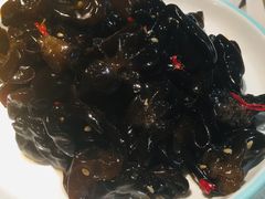 炝拌小木耳-黄记煌三汁焖锅(顺义华联店)