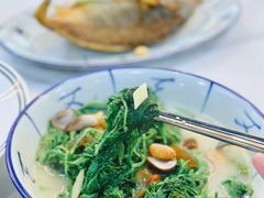 -明本湛江鸡•海鲜小厨(陈家祠店)
