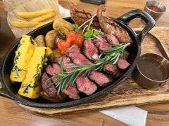 -304/BRUNCHRESTAURANT