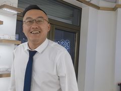 -翰佐蔡司小乐圆·依视路星趣控·暴龙眼镜折扣店
