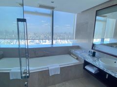 -上海龙之梦万丽酒店