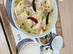 -渔语鱼酸菜鱼新川菜(万象城店)