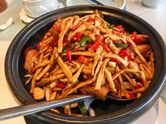 笋干腊肉煲-洪湖水·新楚菜(人民大学店)
