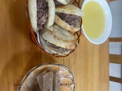-闫家驴肉火烧(五四店)