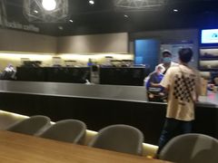 -瑞幸咖啡(新世界中心店)