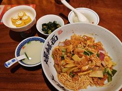 -李犟大爆鳝面·手工蟹黄包(湖滨西湖店)