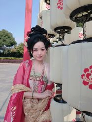 -一揽芳华汉服旗袍体验馆(拙政园店)