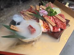 -铭牛烧肉·和牛海鲜自助(高新月牙湖店)