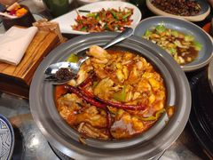 黑松露牛肝菌焖牛蛙-云海肴·汽锅鸡·云南菜(天山百盛优客店)