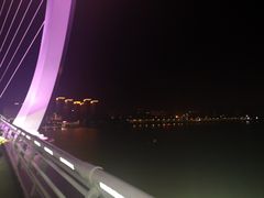 -南京眼步行桥