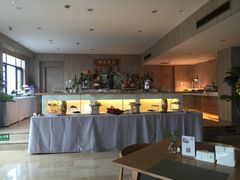 -西安大雁塔科技大学地铁站亚朵酒店