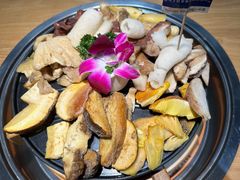 -一朵菌·野生菌探索家火锅(南亚店)