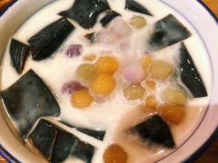 芋圆珍珠烧仙草-十六蒲(桂林路店)