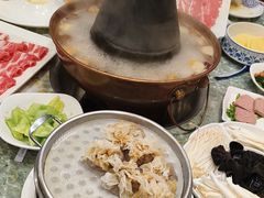 -楼外楼大刀肉传统火锅(西安大路店)