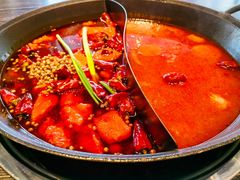 -冯校长老火锅(中联广场店)