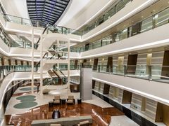 -上海滴水湖皇冠假日酒店