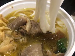 -鑫花溪牛肉米粉(凤凰街创始总店)