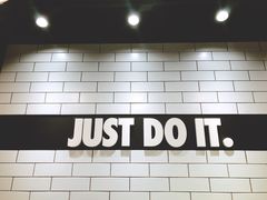 -耐克(恒隆广场店)