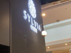-POKEE VIA&Brunch·维娅(重庆来福士店)