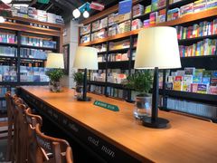 -西西弗书店&矢量咖啡(凯德晶萃广场店)