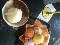 -莓园冰淇淋店