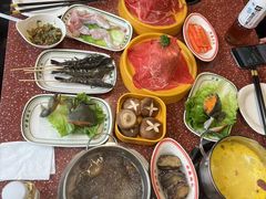 -四囍码头海鲜烧烤自助火锅(外滩南京东路悦荟广场店)