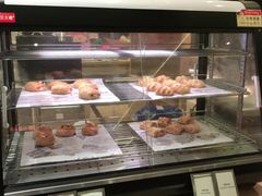 -大中华希尔顿酒店-念自助餐·嗨啤·小龙虾