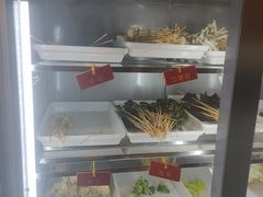 自助取餐区-拈签一笑黄牛肉辣卤串串
