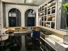 -广州南站万科中心亚朵酒店