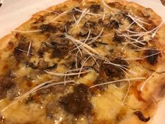 烤牛肉披萨-I HOLIC艾豪丽披萨(KKone店)