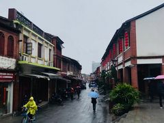 -松树干拌面店