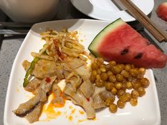 免费凉菜水果-海底捞火锅(方圆荟店)