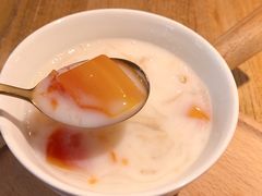 鲜奶雪耳炖木瓜-炖物24章·顺时轻养茶(杭州大厦店)