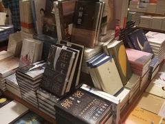 -西西弗书店&矢量咖啡(凯德晶萃广场店)