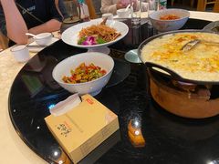 -帅巴人舅母子腊蹄民俗村