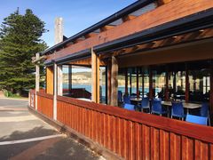 -12 Rocks Beach Bar Cafe