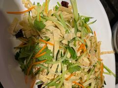 -靠山屯东北农家菜(八龙桥雅苑店)