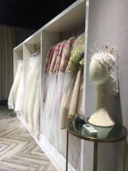 -Lady  Jane高端婚纱礼服馆